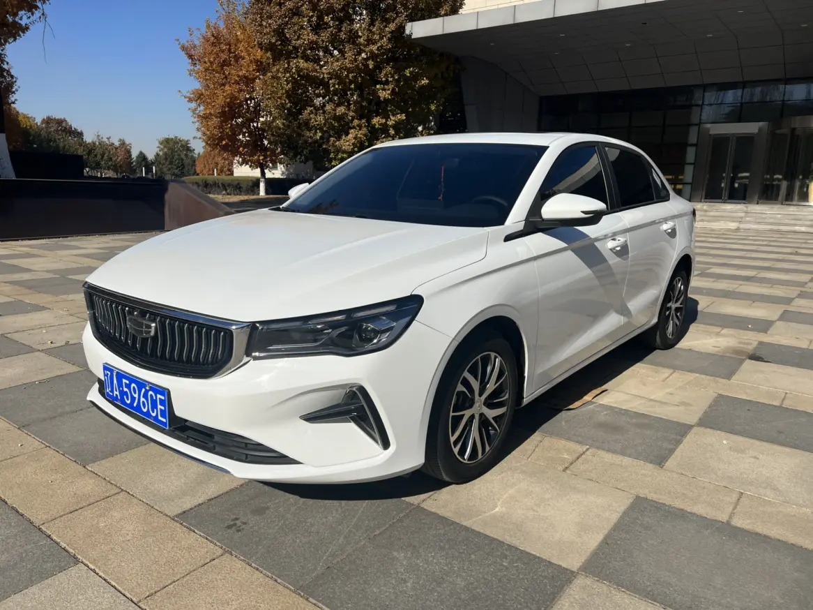 Geely Emgrand  из Китая