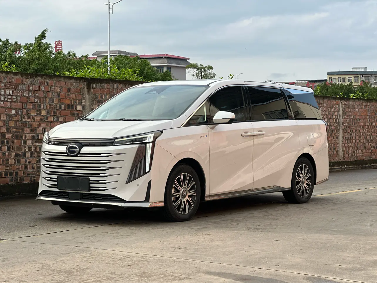 GAC Trumpchi E9 PHEV  из Китая