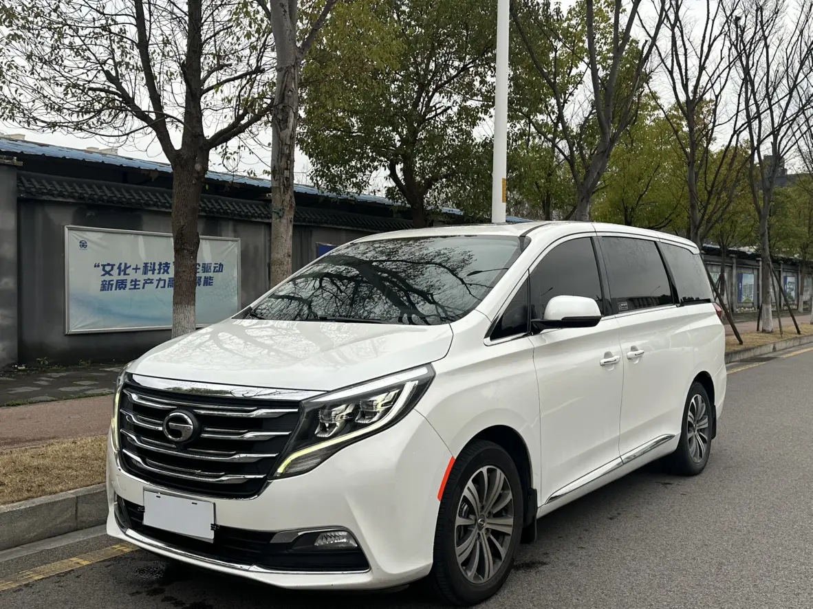 GAC Trumpchi M8  из Китая