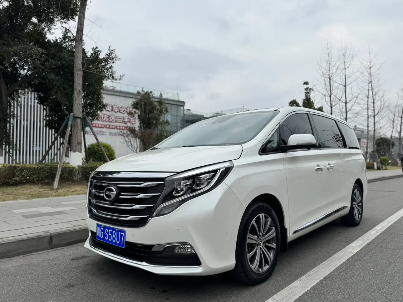 GAC Trumpchi M8  из Китая