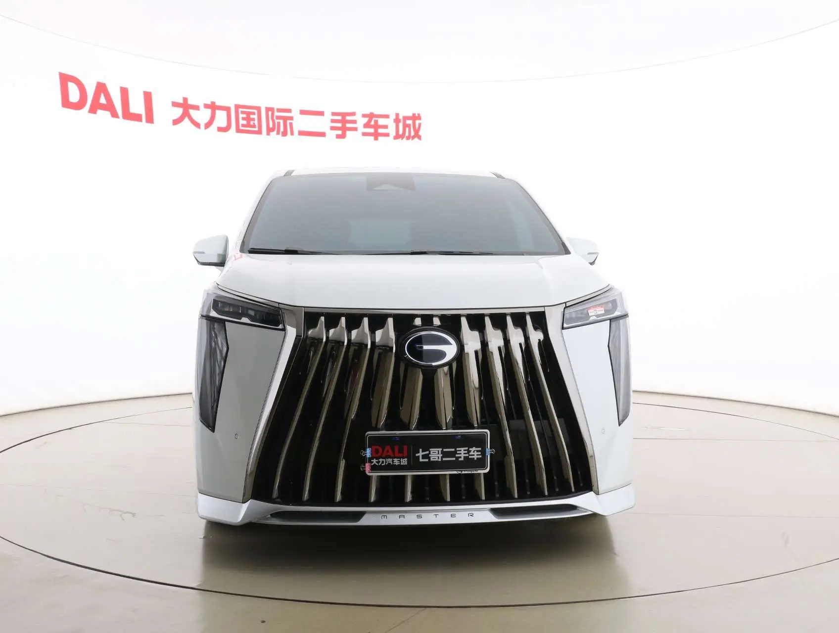 GAC Trumpchi M8  из Китая