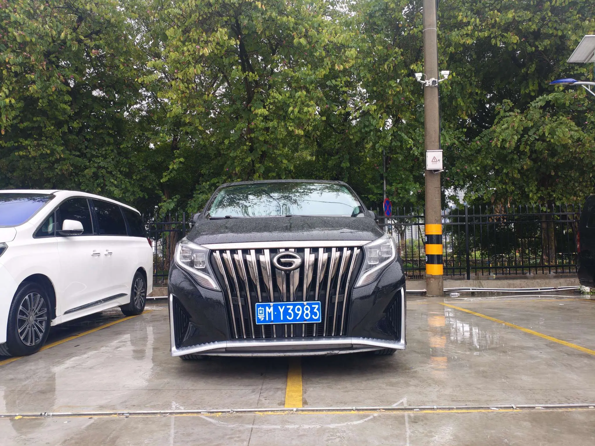 GAC Trumpchi M8  из Китая