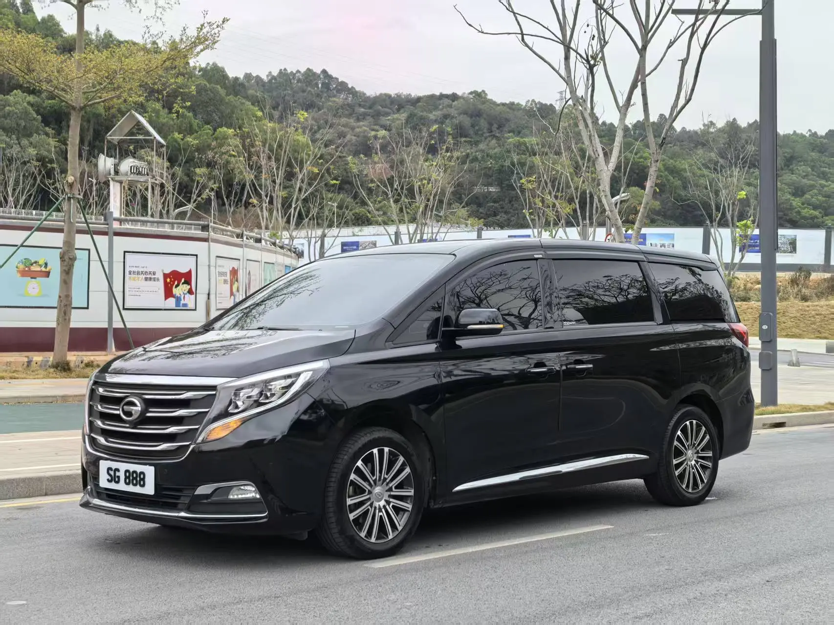 GAC Trumpchi M8  из Китая