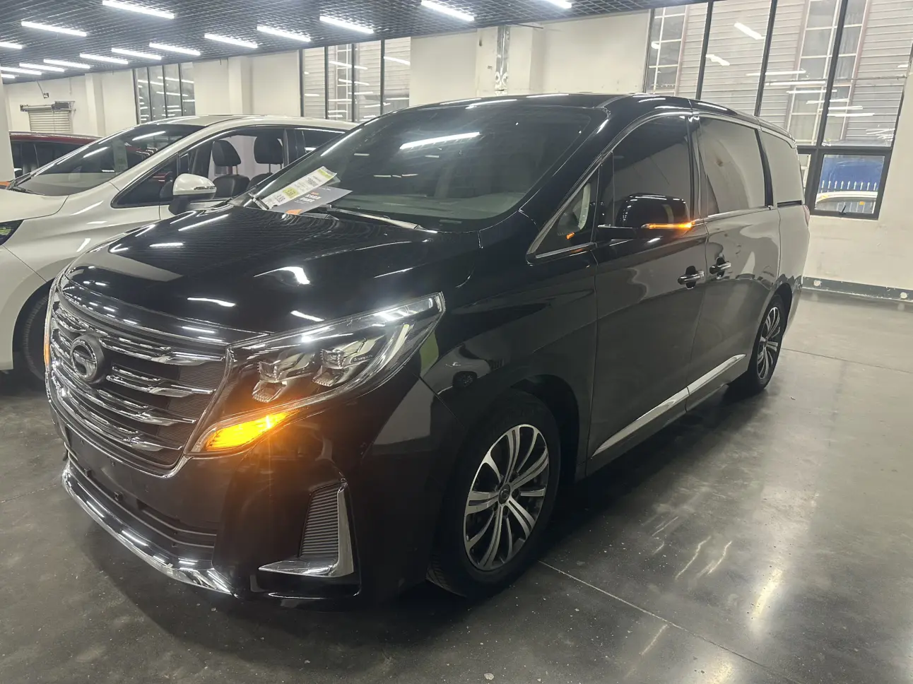 GAC Trumpchi M8  из Китая