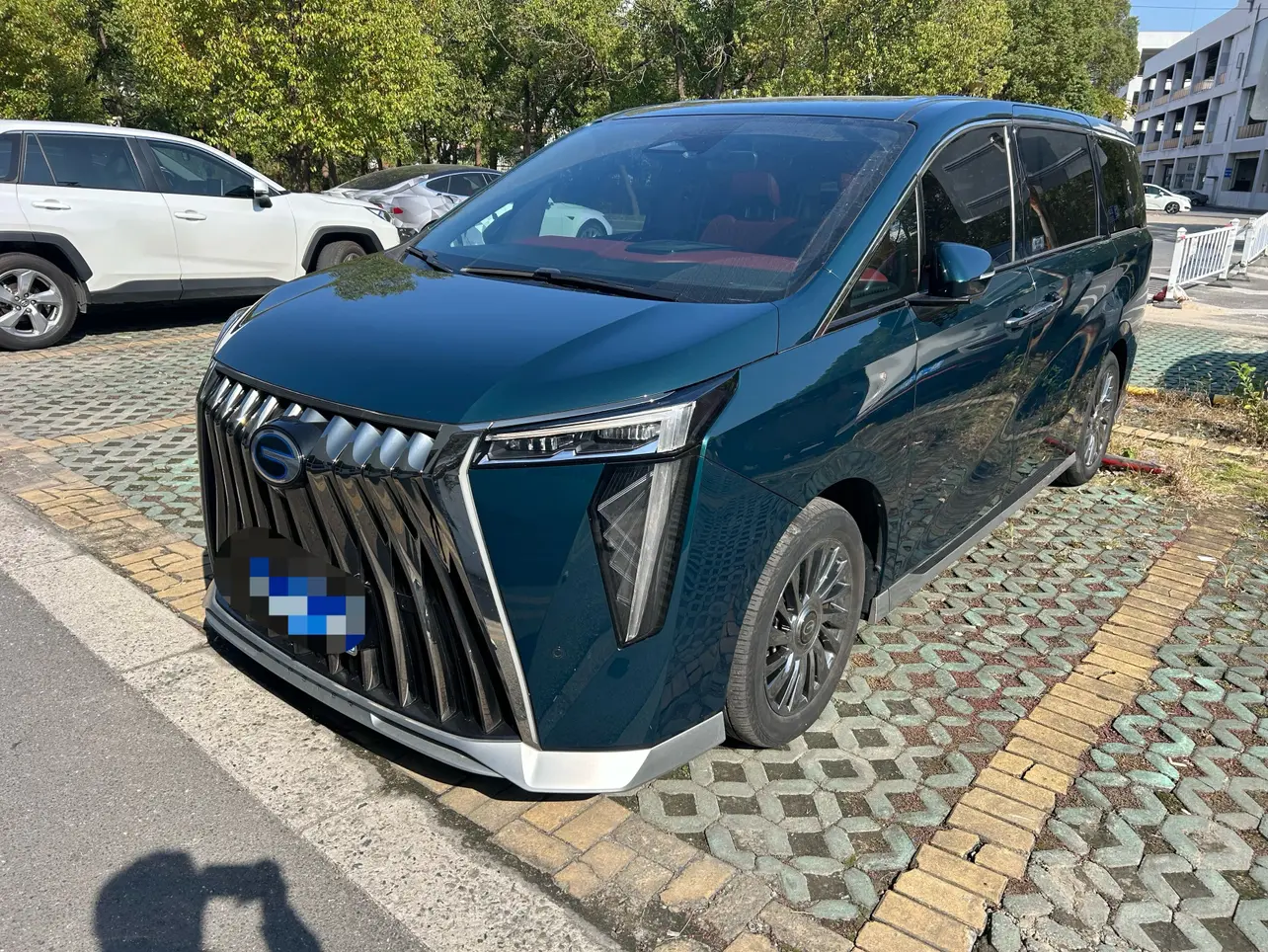 GAC Trumpchi M8  из Китая