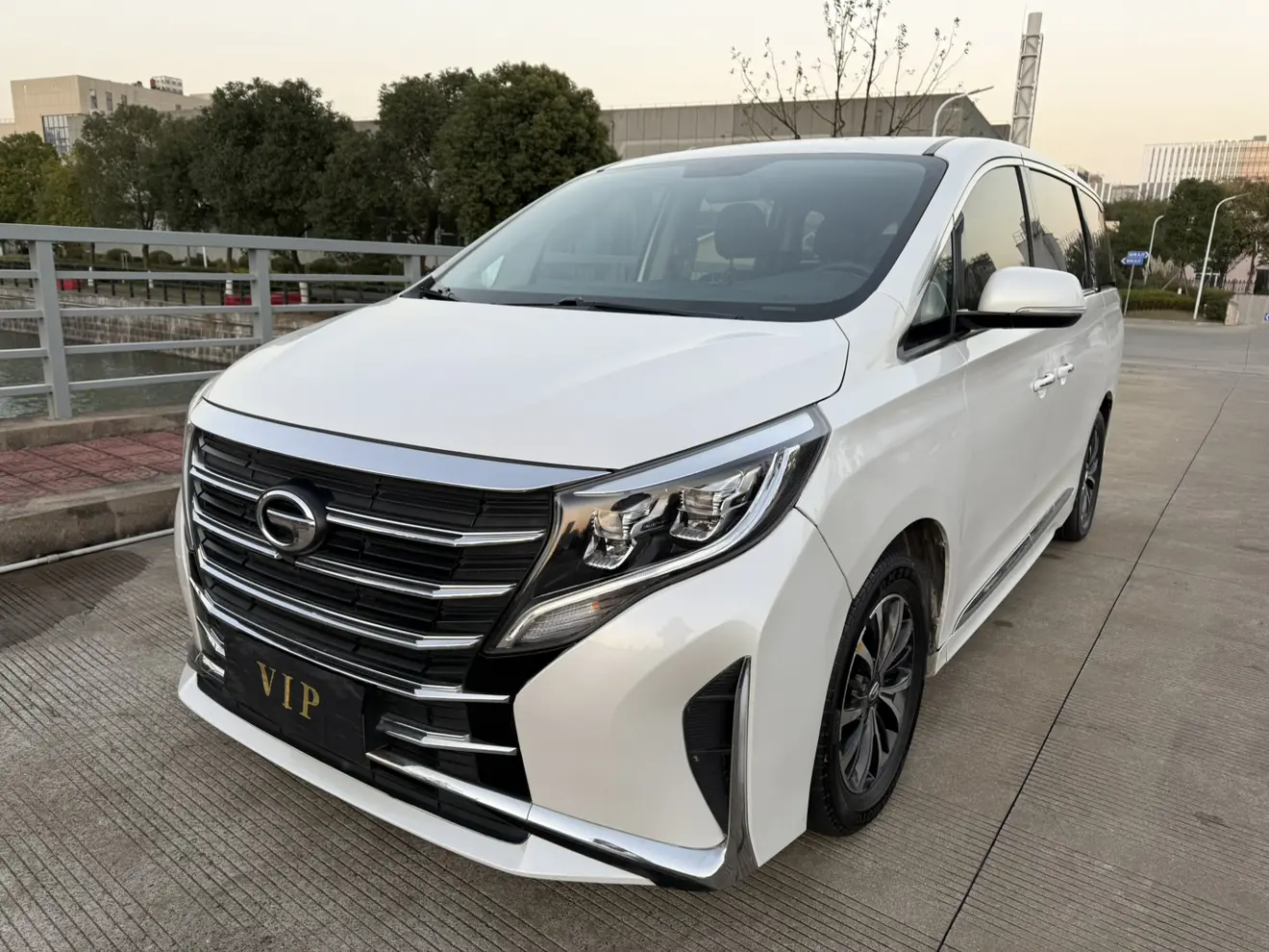 GAC Trumpchi M8  из Китая
