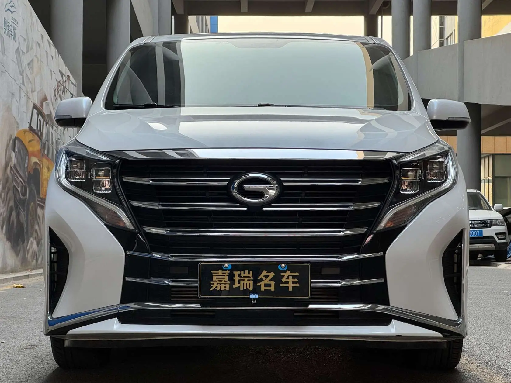 GAC Trumpchi M8  из Китая