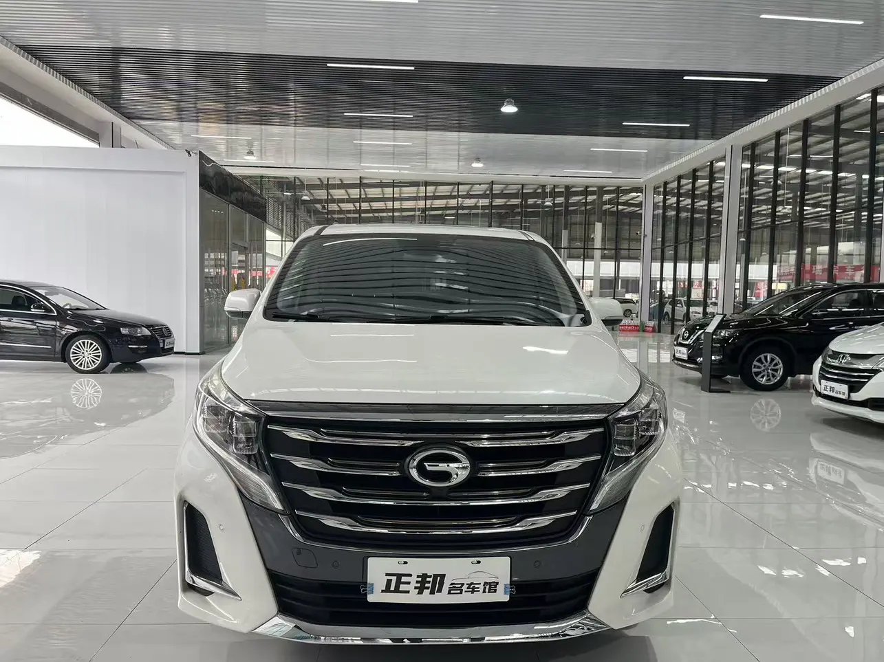 GAC Trumpchi M8  из Китая