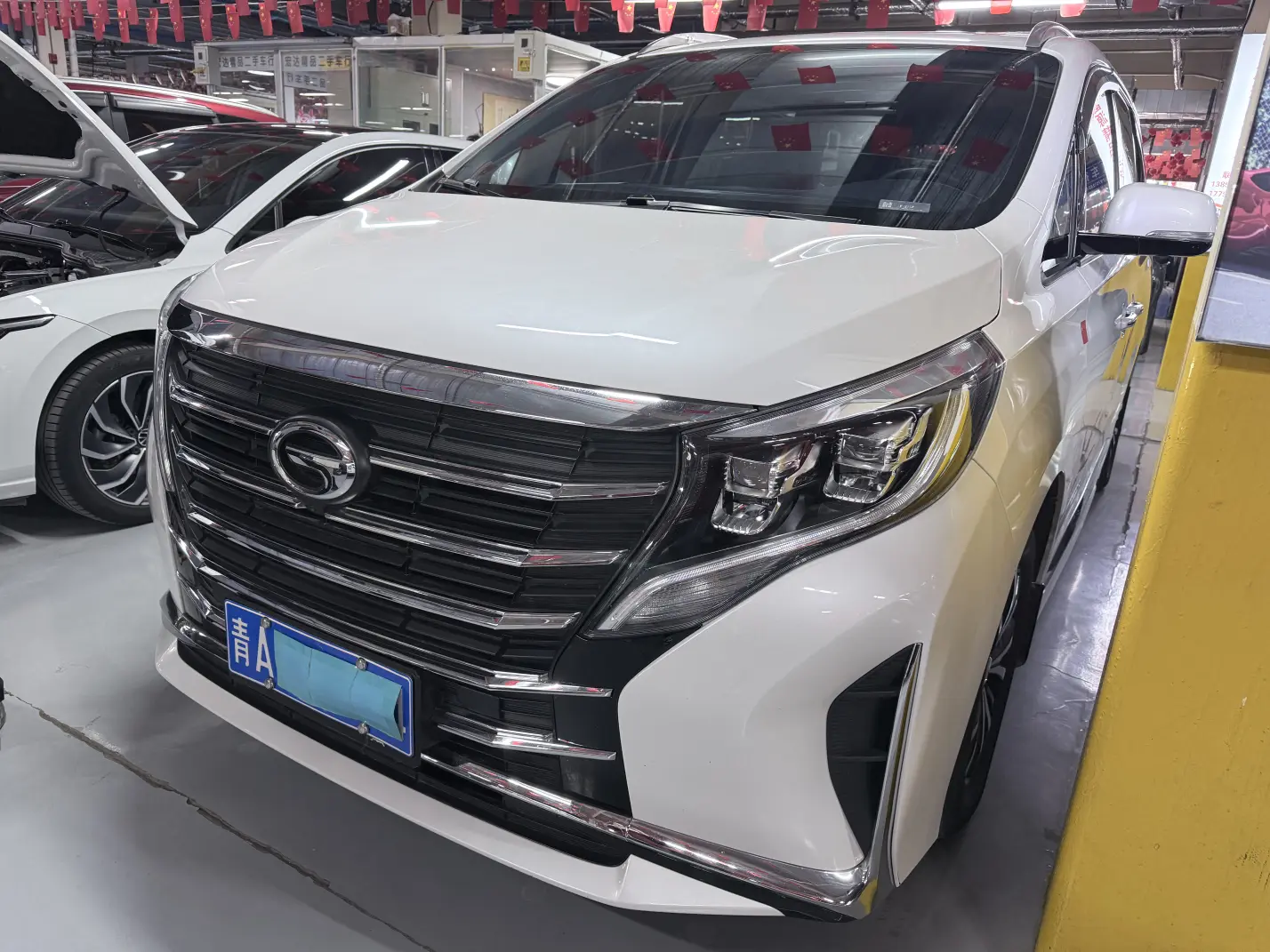 GAC Trumpchi M8  из Китая