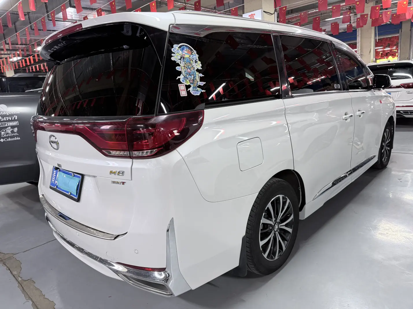 GAC Trumpchi M8  из Китая