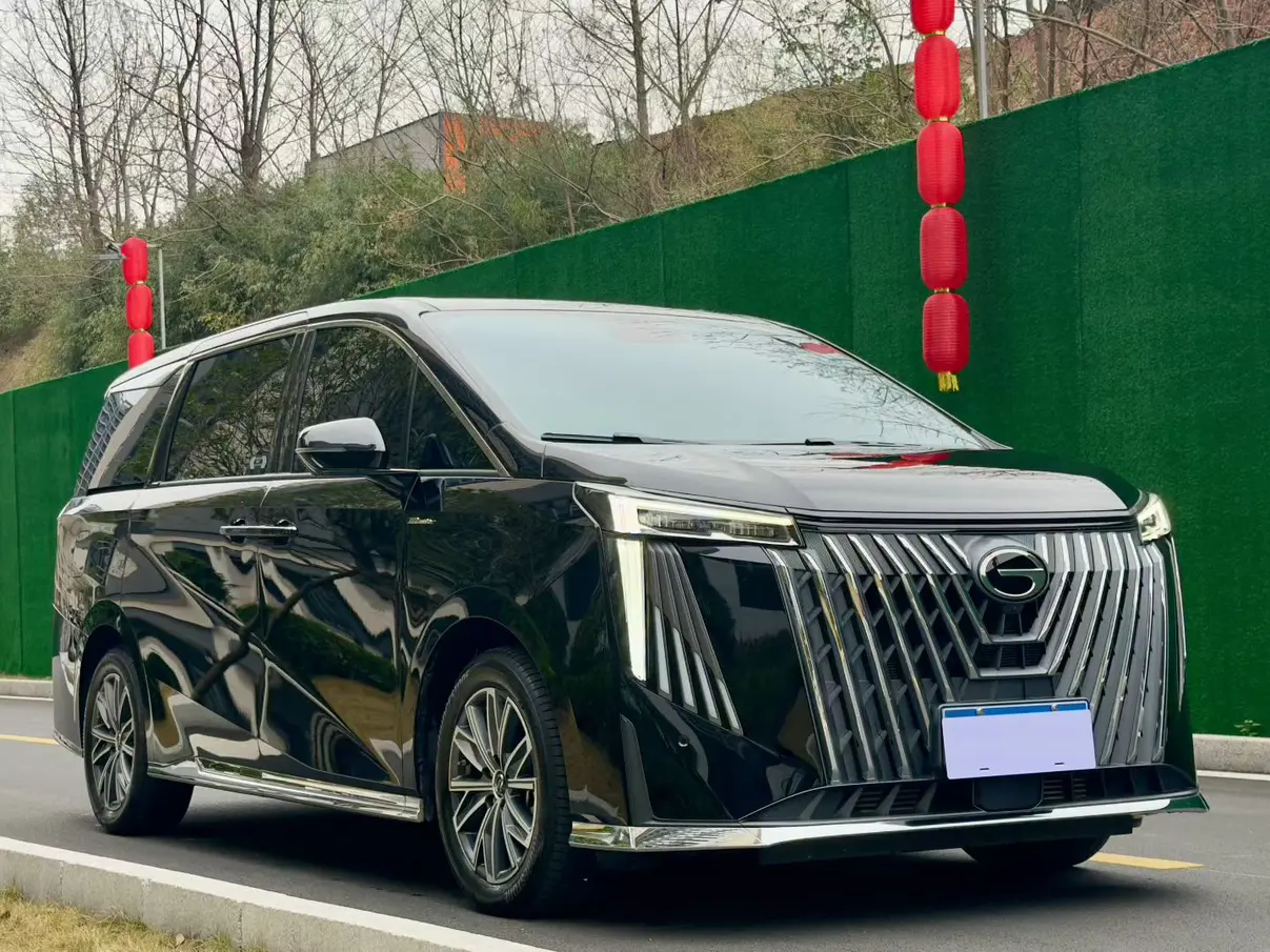 GAC Trumpchi M8  из Китая