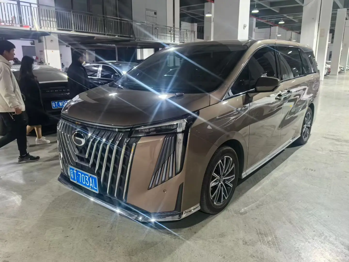 GAC Trumpchi M8  из Китая