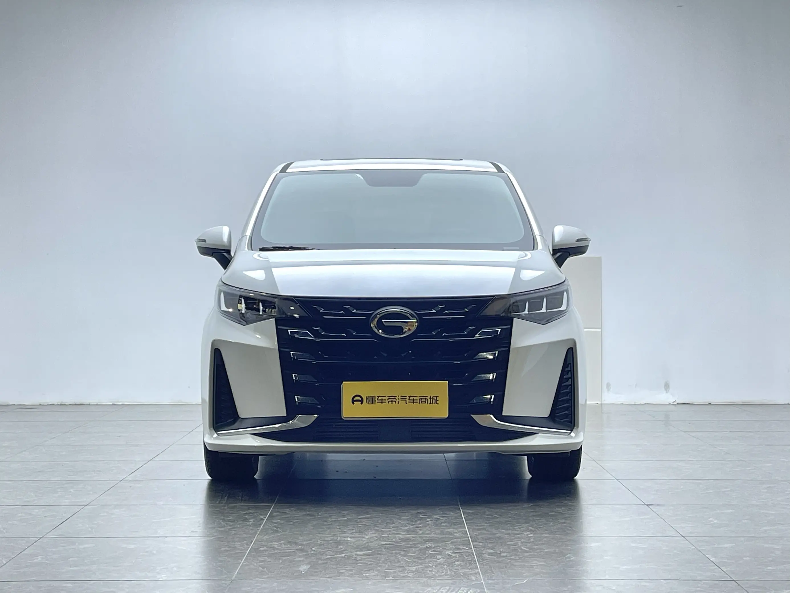 GAC Trumpchi M6  из Китая