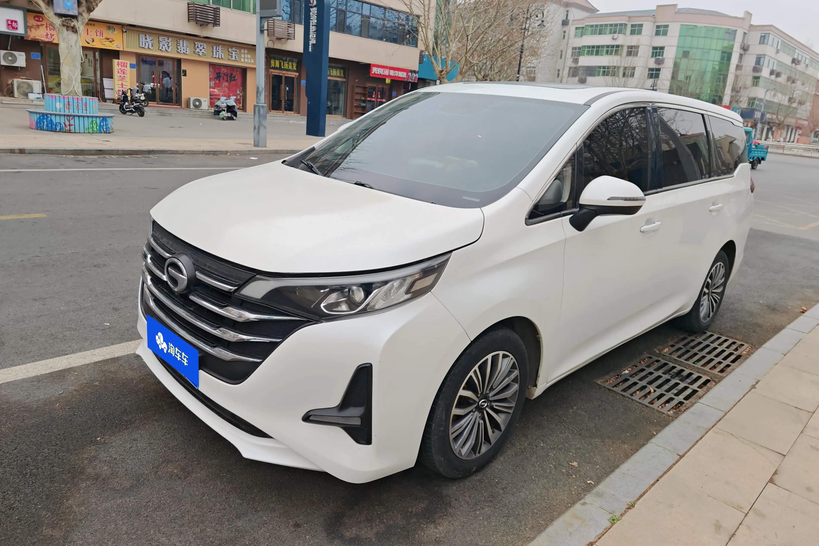 GAC Trumpchi M6  из Китая