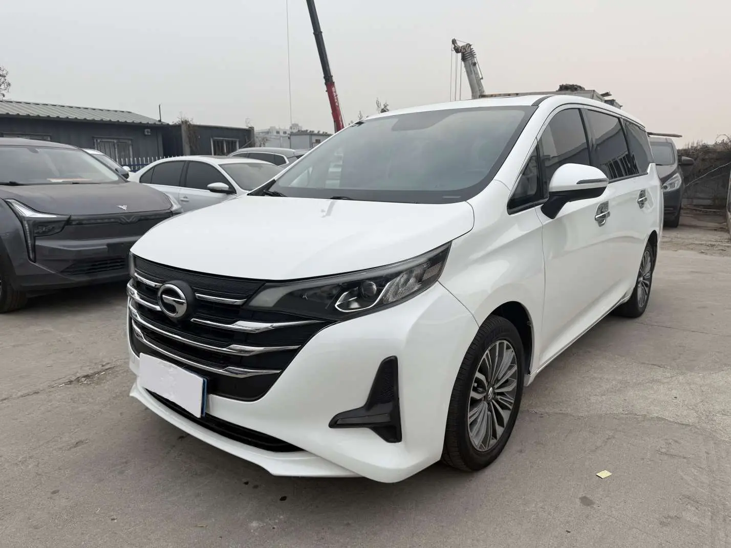 GAC Trumpchi M6  из Китая