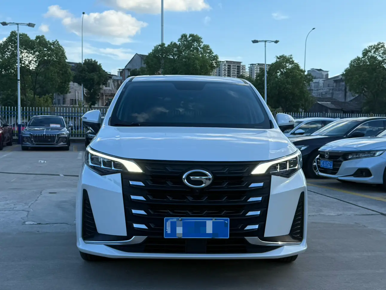 GAC Trumpchi M6  из Китая