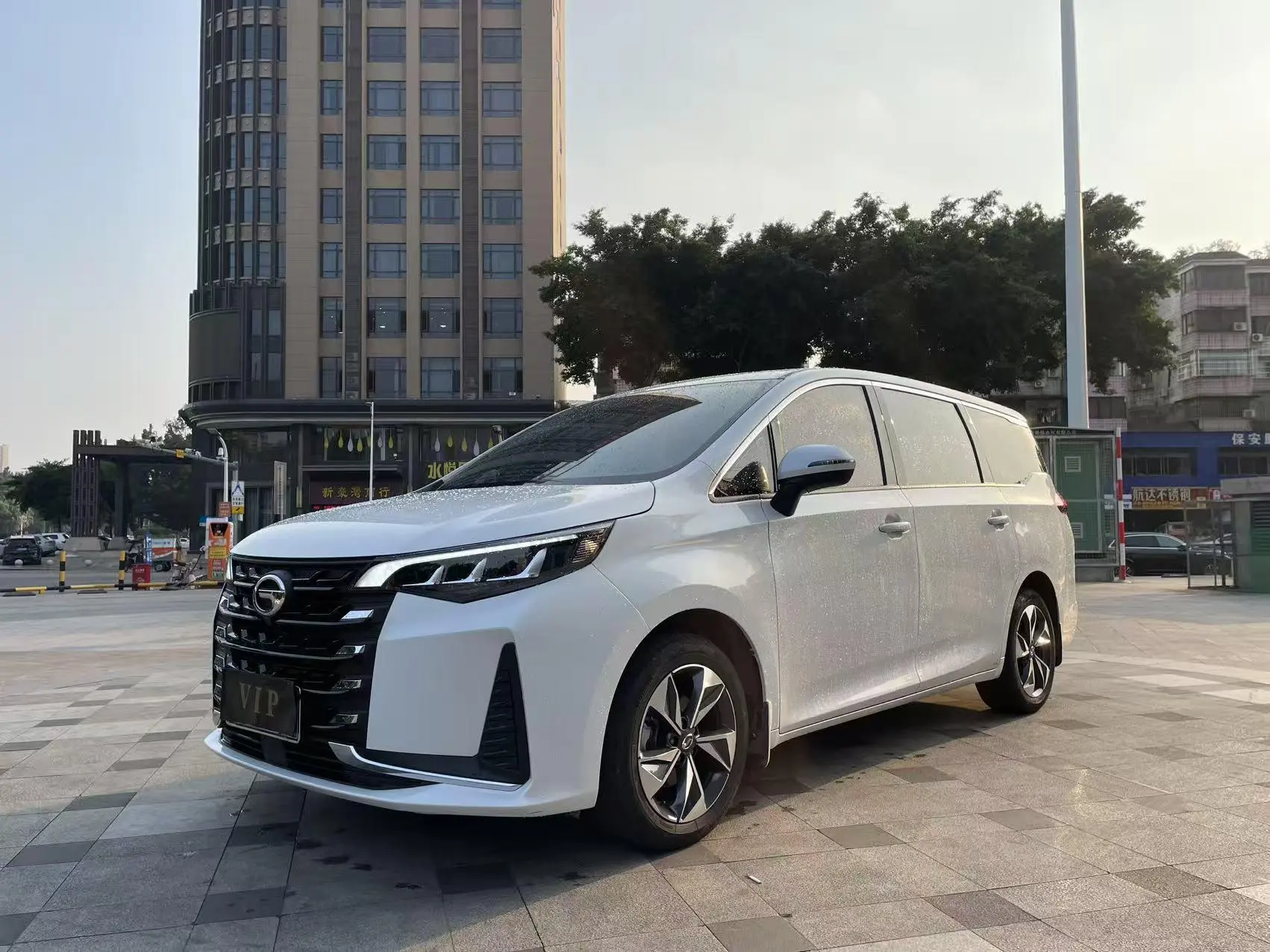 GAC Trumpchi M6  из Китая