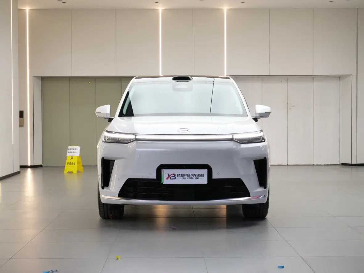 GAC Trumpchi Yearns for S9  из Китая