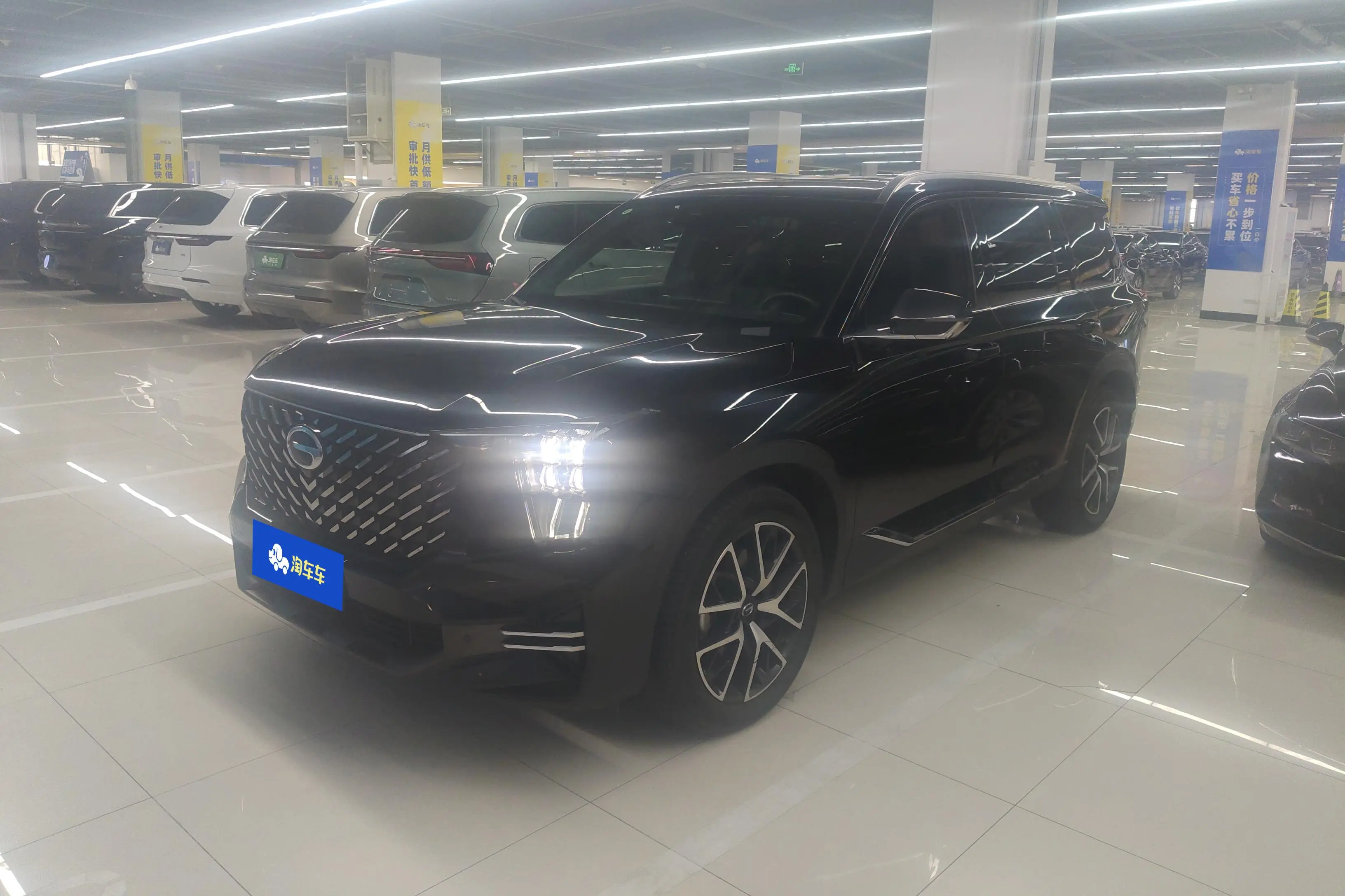 GAC Trumpchi GS8  из Китая
