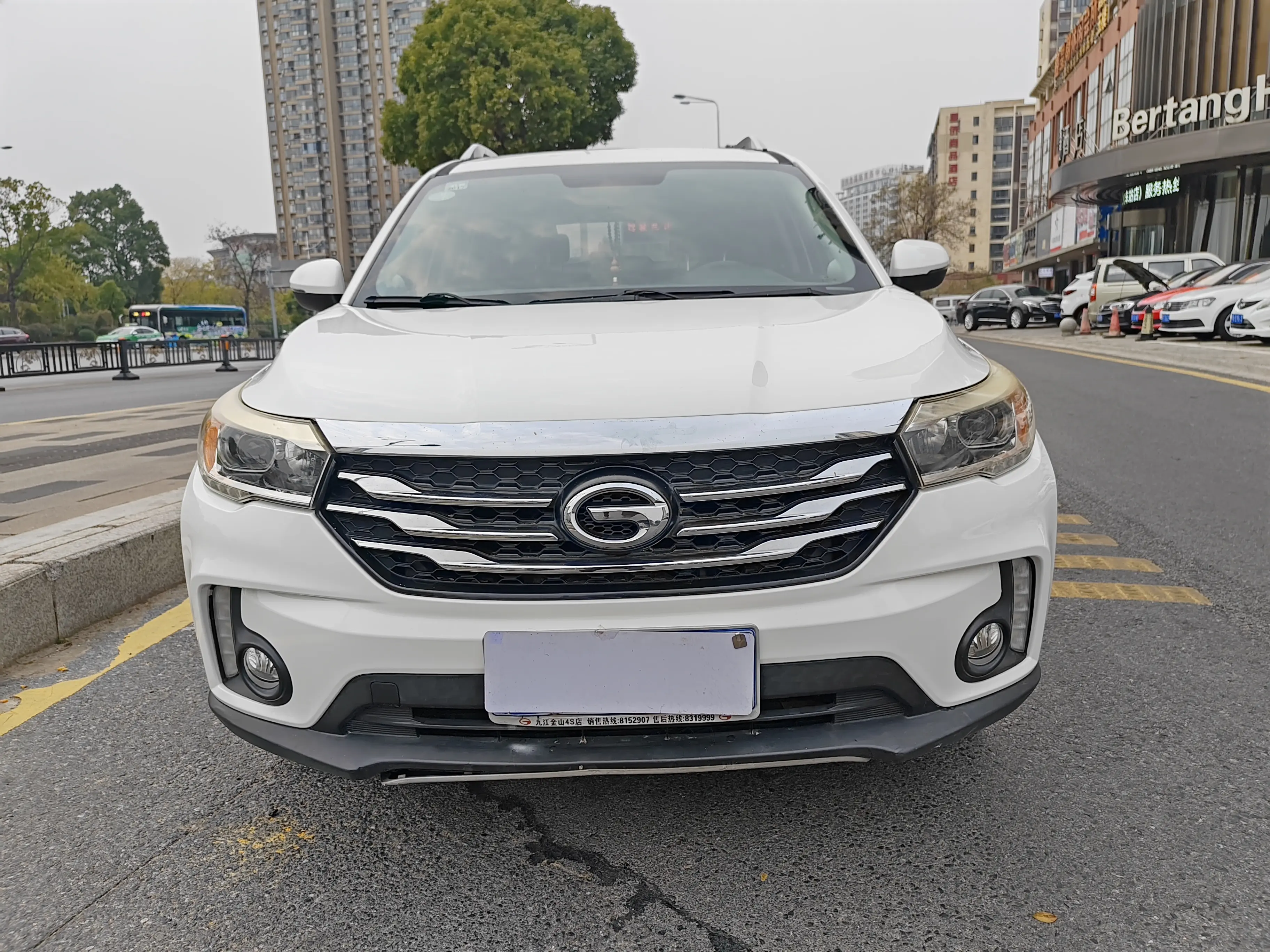 GAC Trumpchi GS4  из Китая