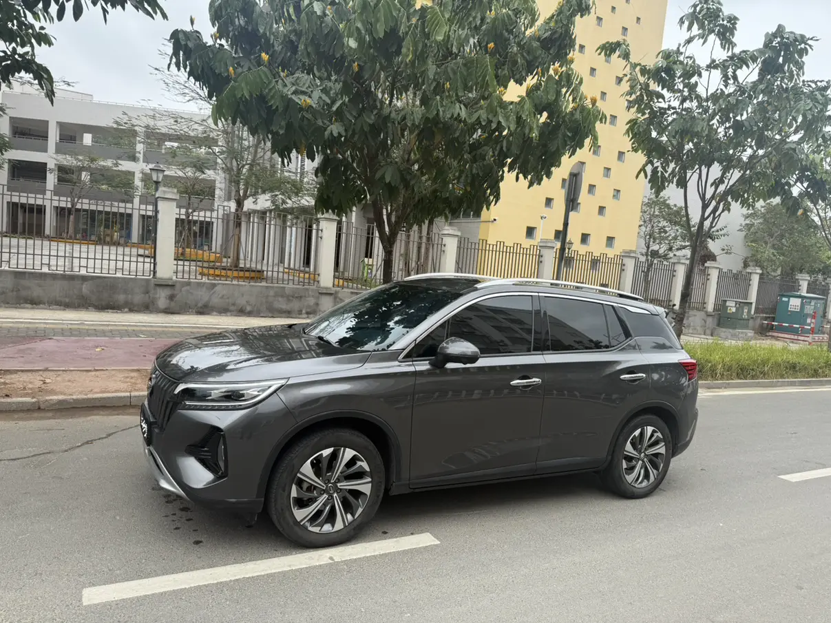 GAC Trumpchi GS4  из Китая