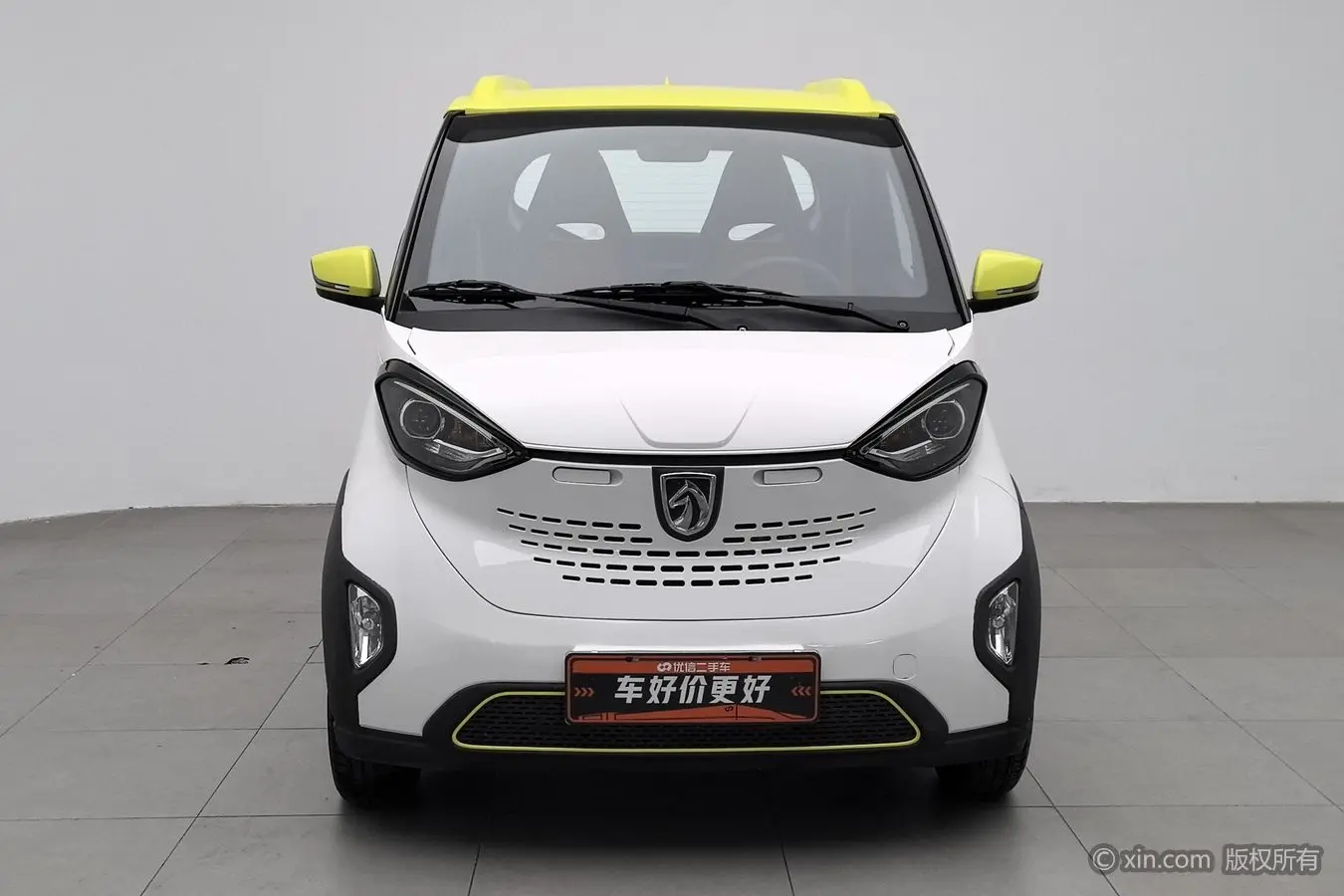 Baojun E100  из Китая