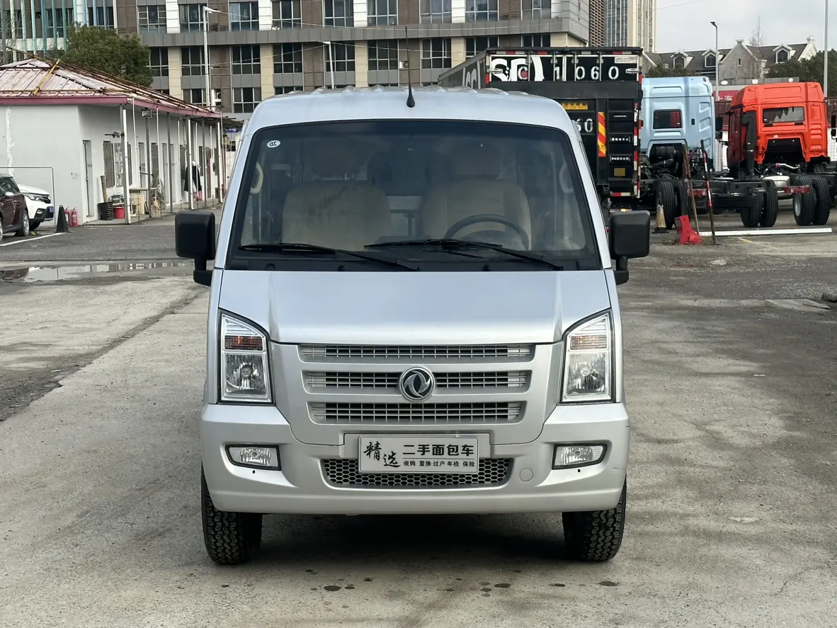 Dongfeng Xiaokang C35  из Китая