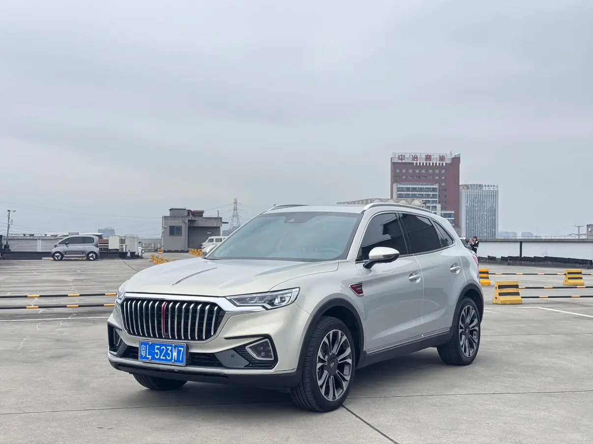 Hongqi HS5  из Китая