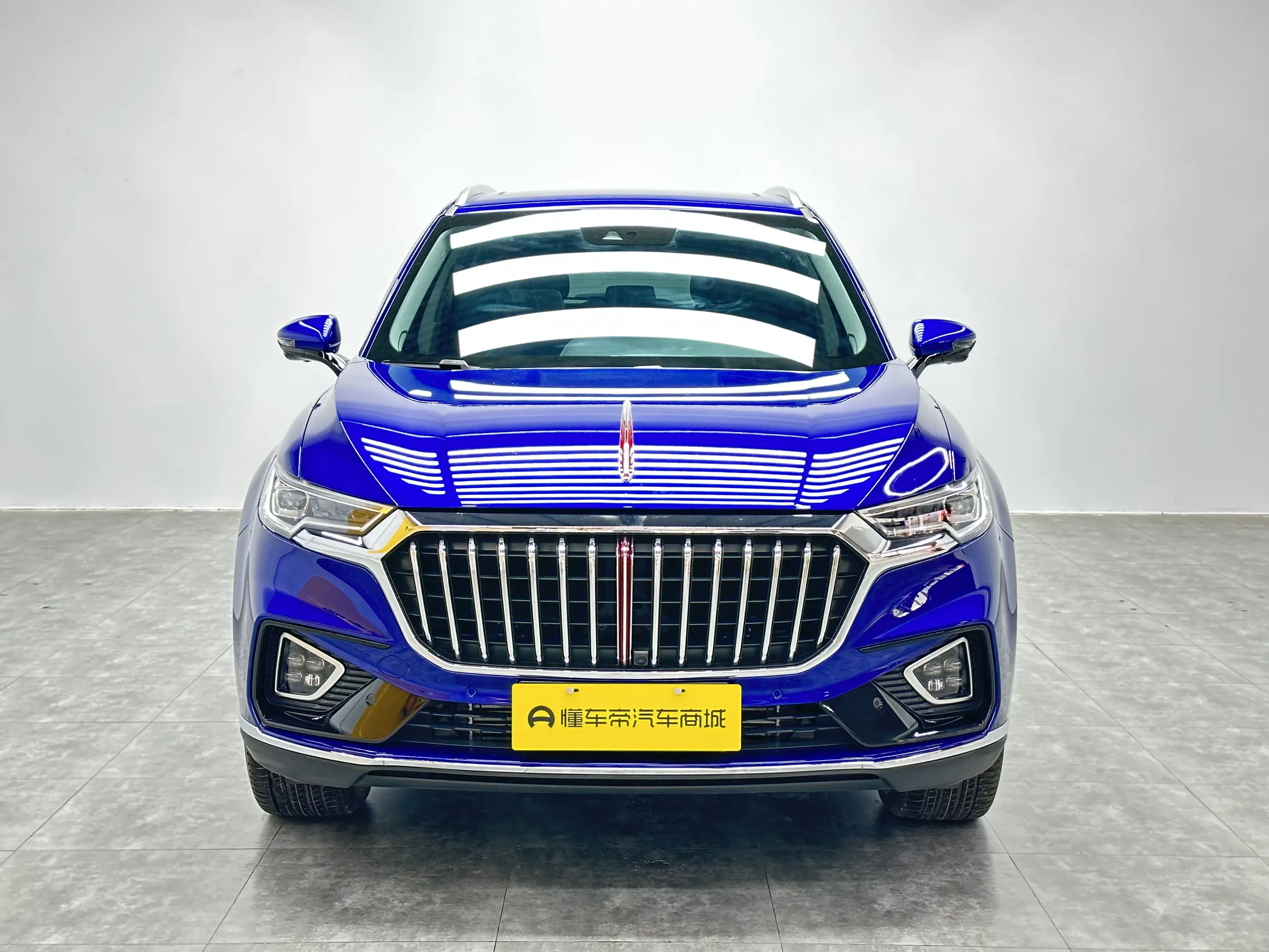 Hongqi HS5  из Китая