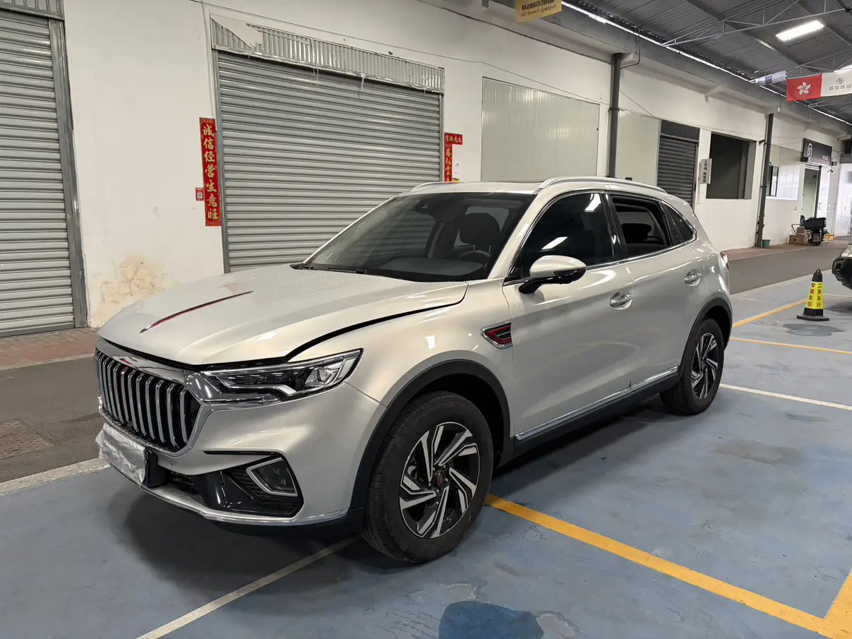 Hongqi HS5  из Китая