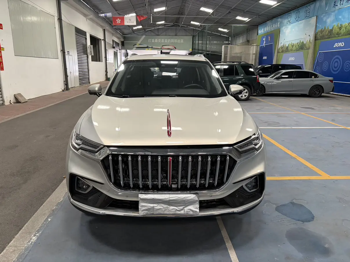 Hongqi HS5  из Китая