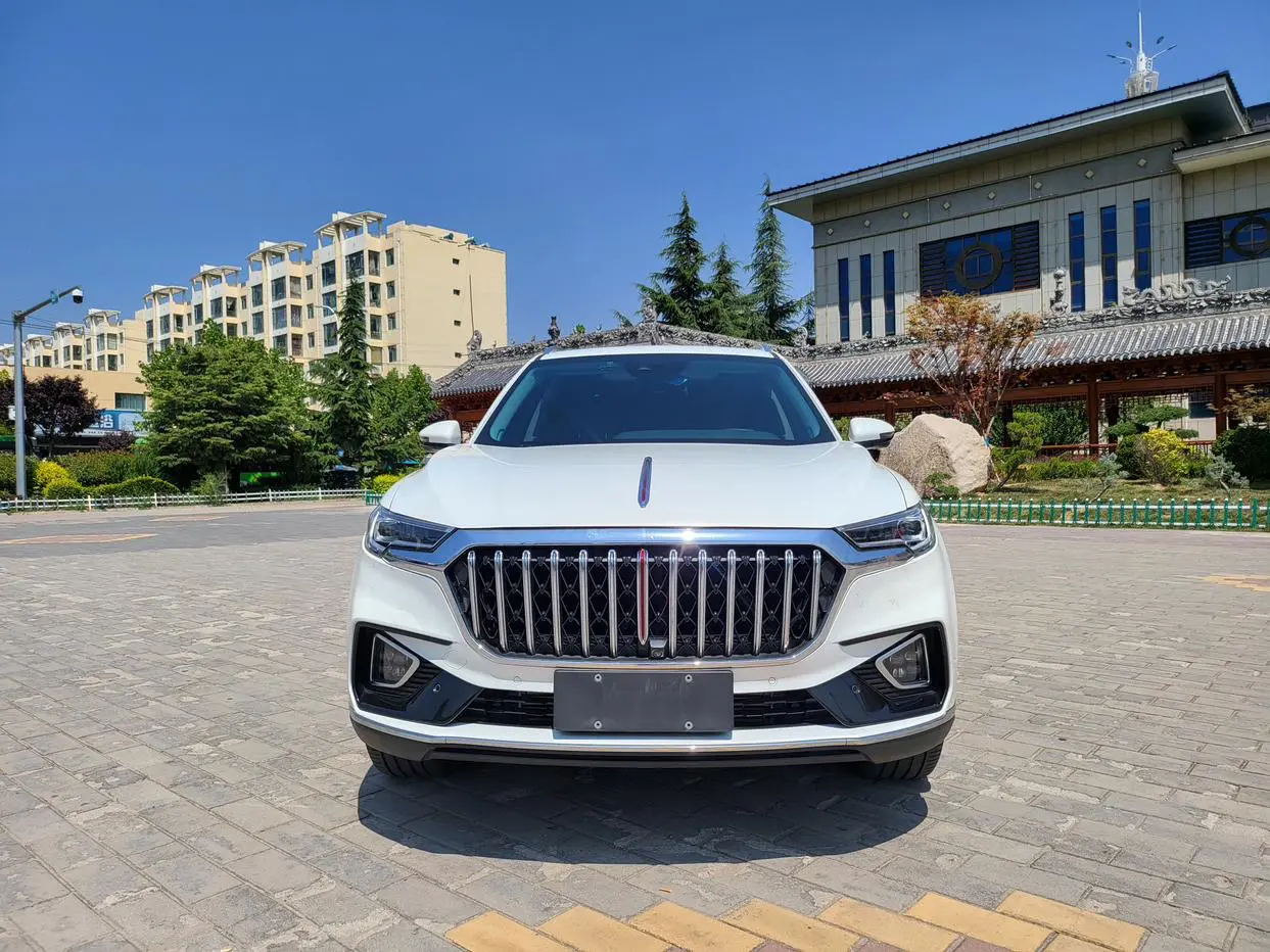 Hongqi HS5  из Китая