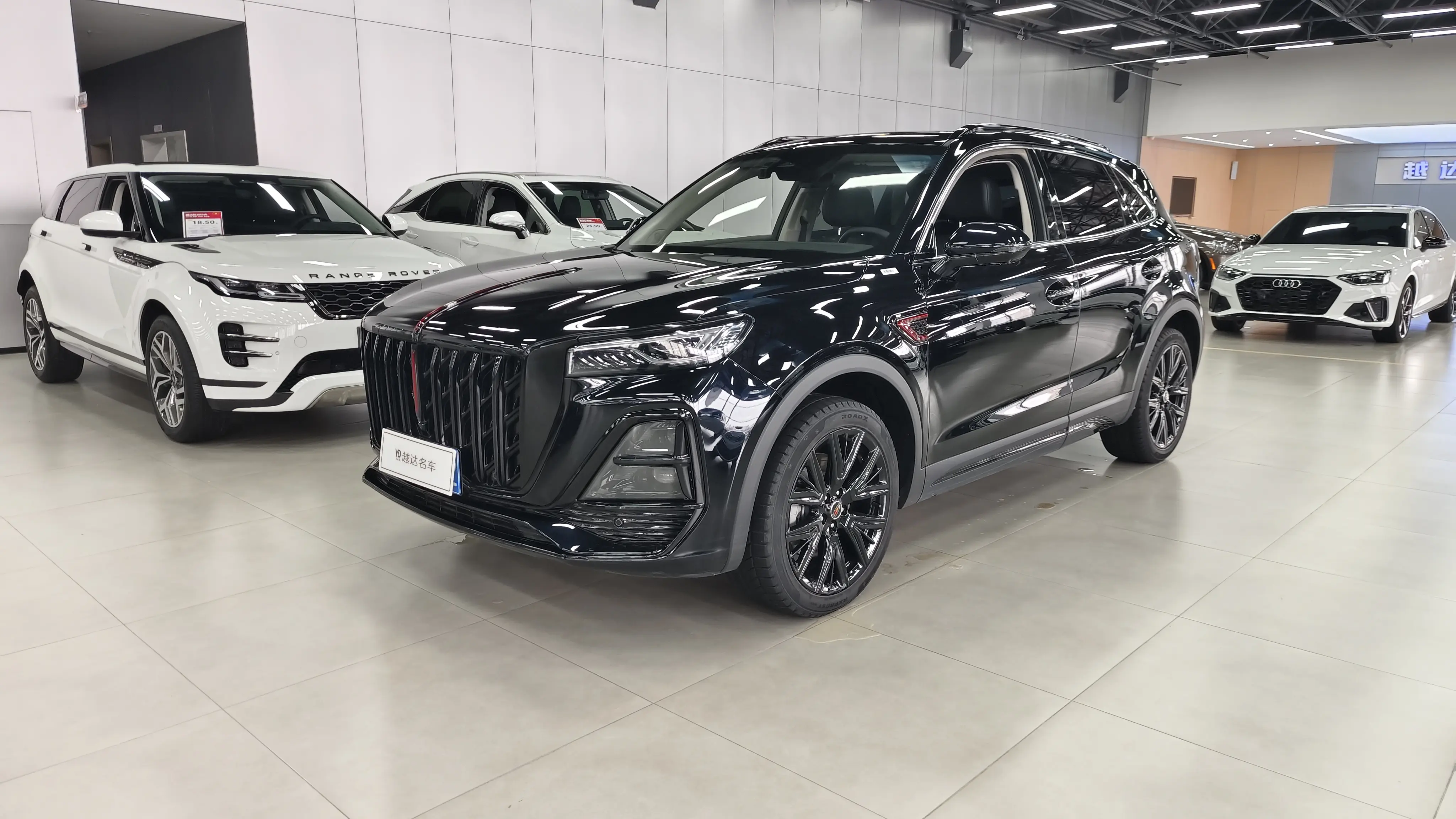 Hongqi HS5  из Китая