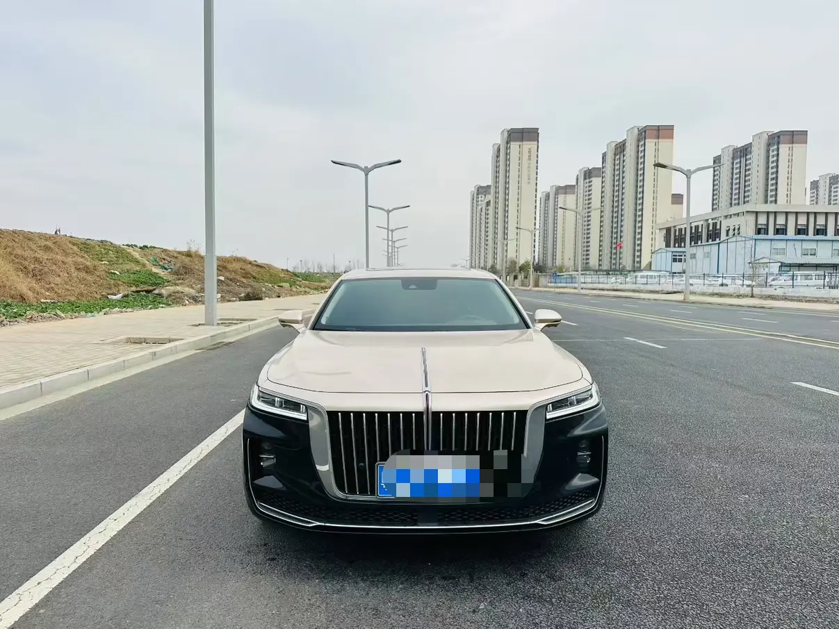 Hongqi H9  из Китая