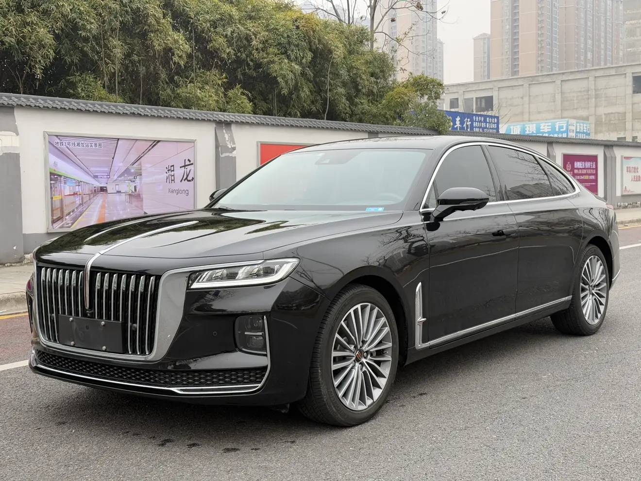 Hongqi H9  из Китая