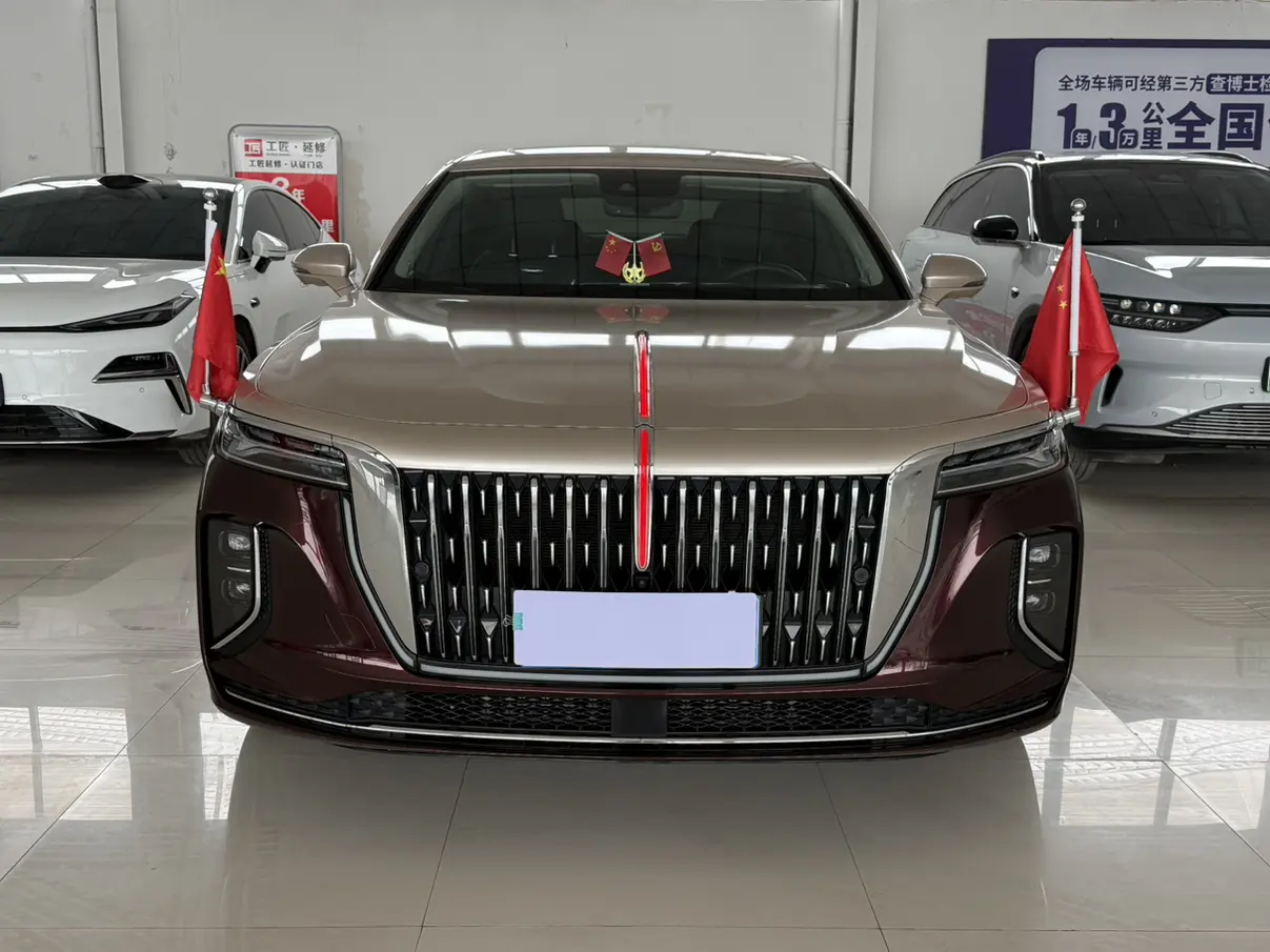 Hongqi H9  из Китая