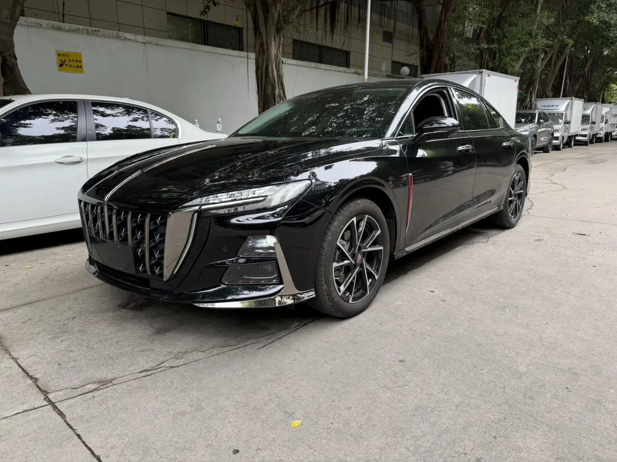 Hongqi H6  из Китая