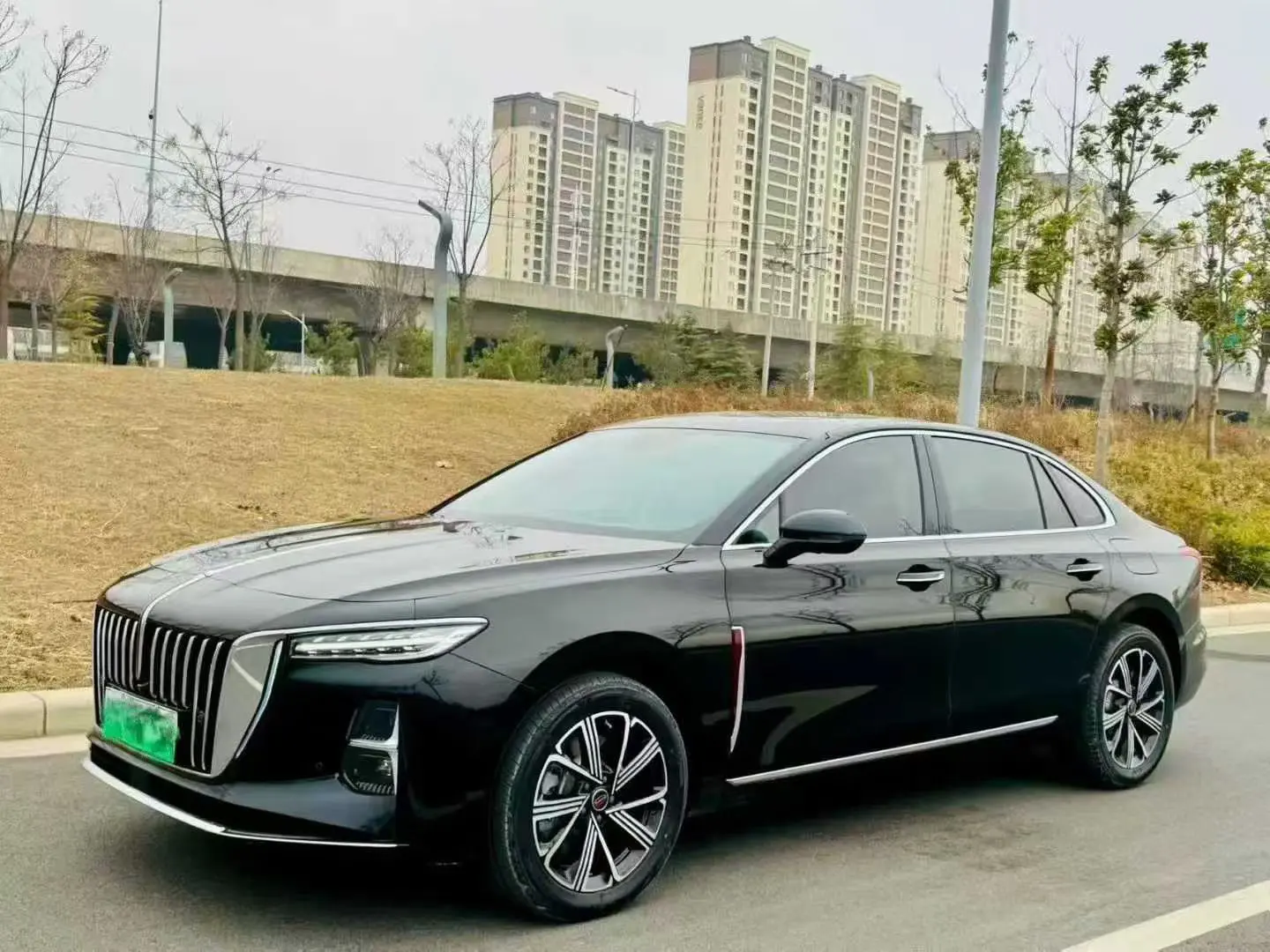 Hongqi H5 PHEV  из Китая