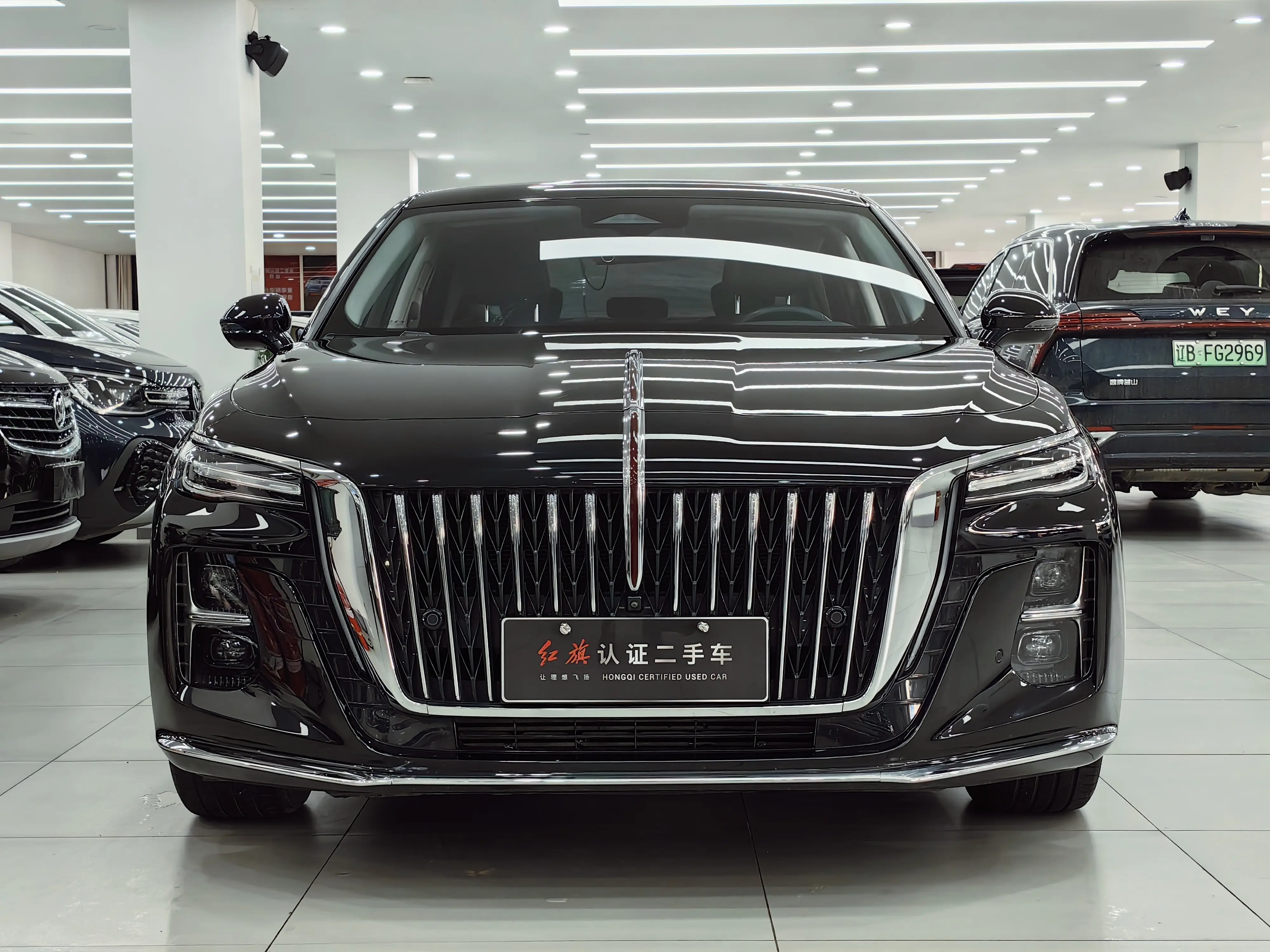 Hongqi H5  из Китая