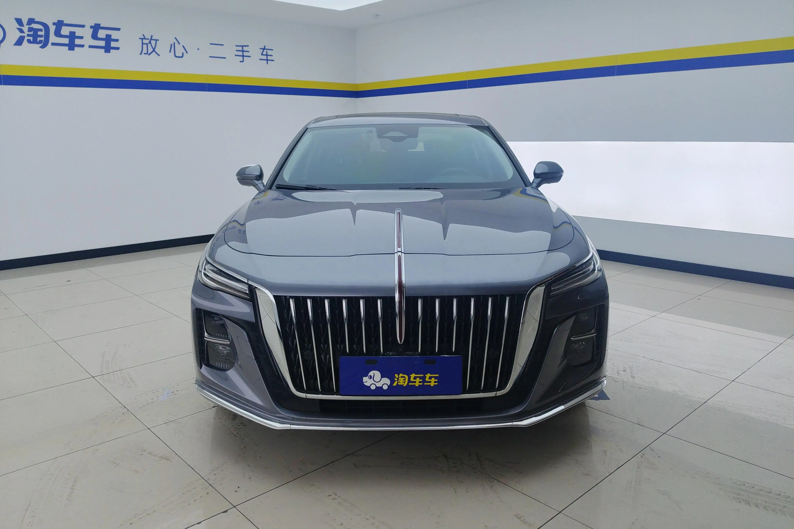 Hongqi H5  из Китая