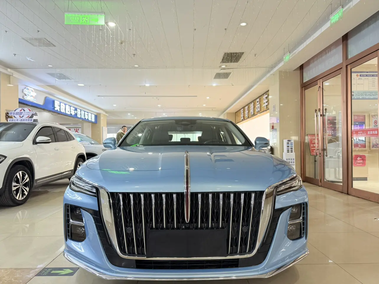 Hongqi H5  из Китая