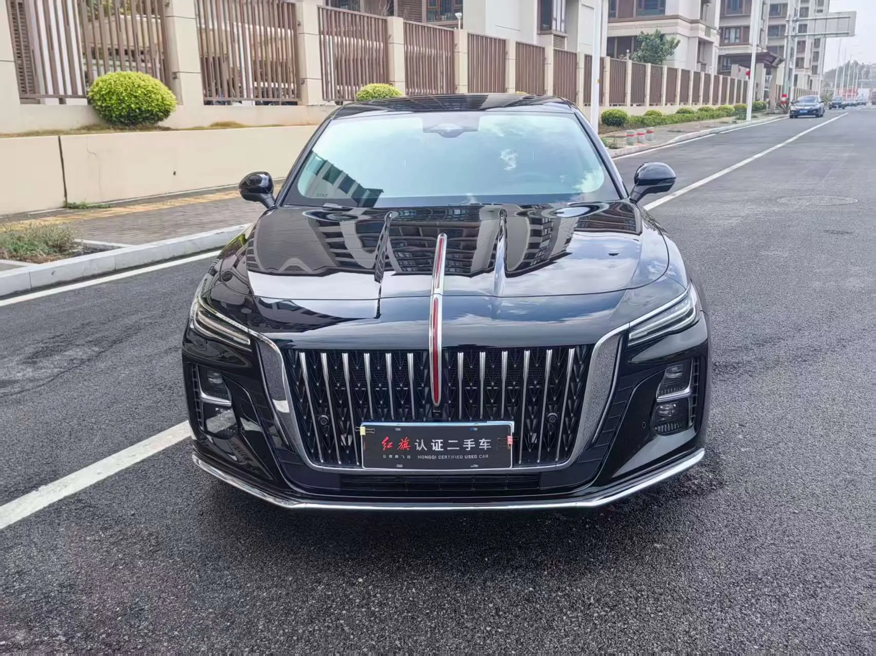 Hongqi H5  из Китая