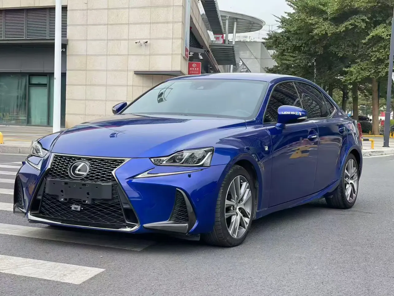 Lexus IS
