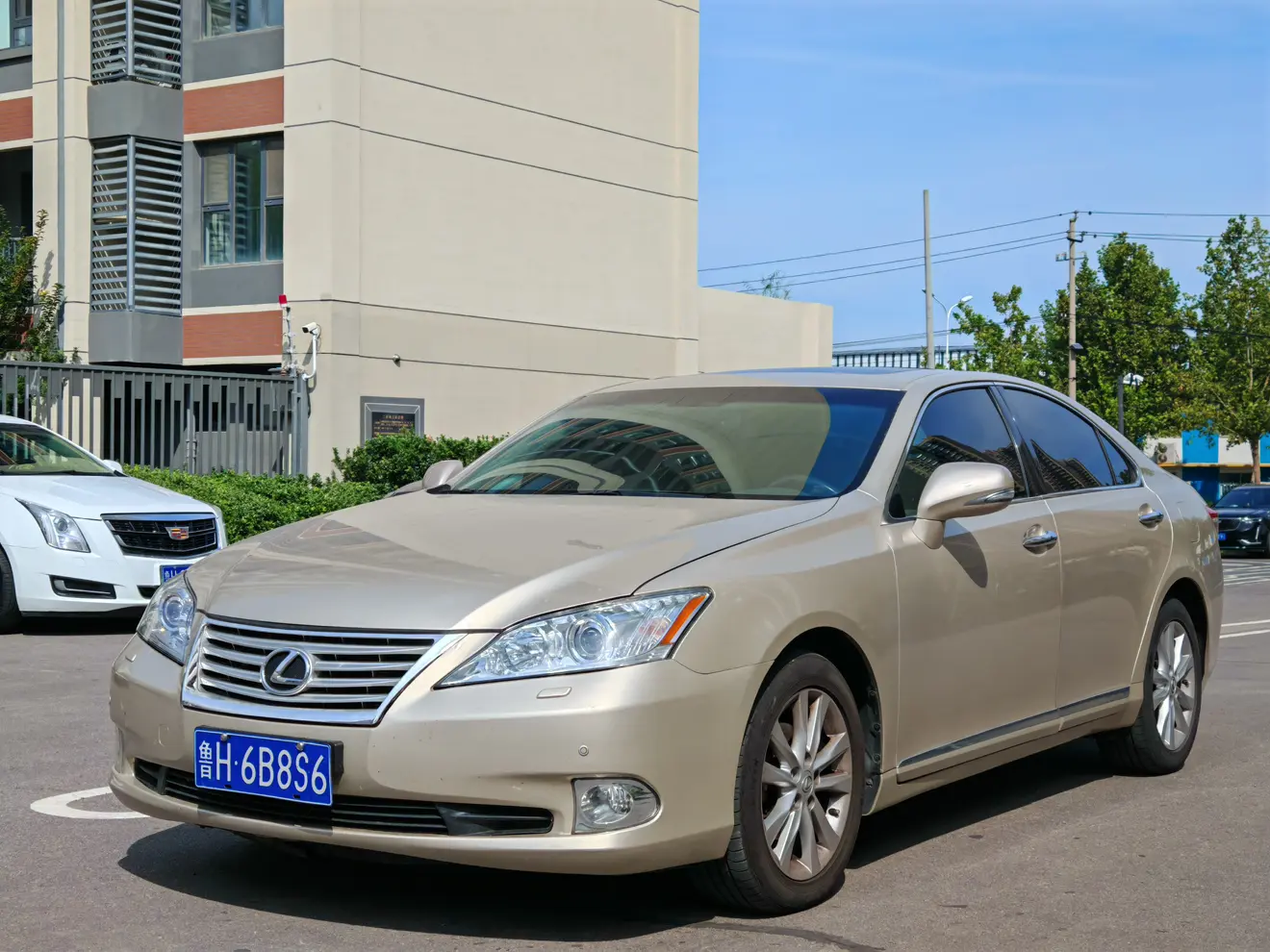 Lexus ES