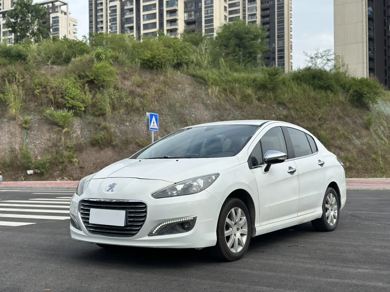Peugeot 308  из Китая