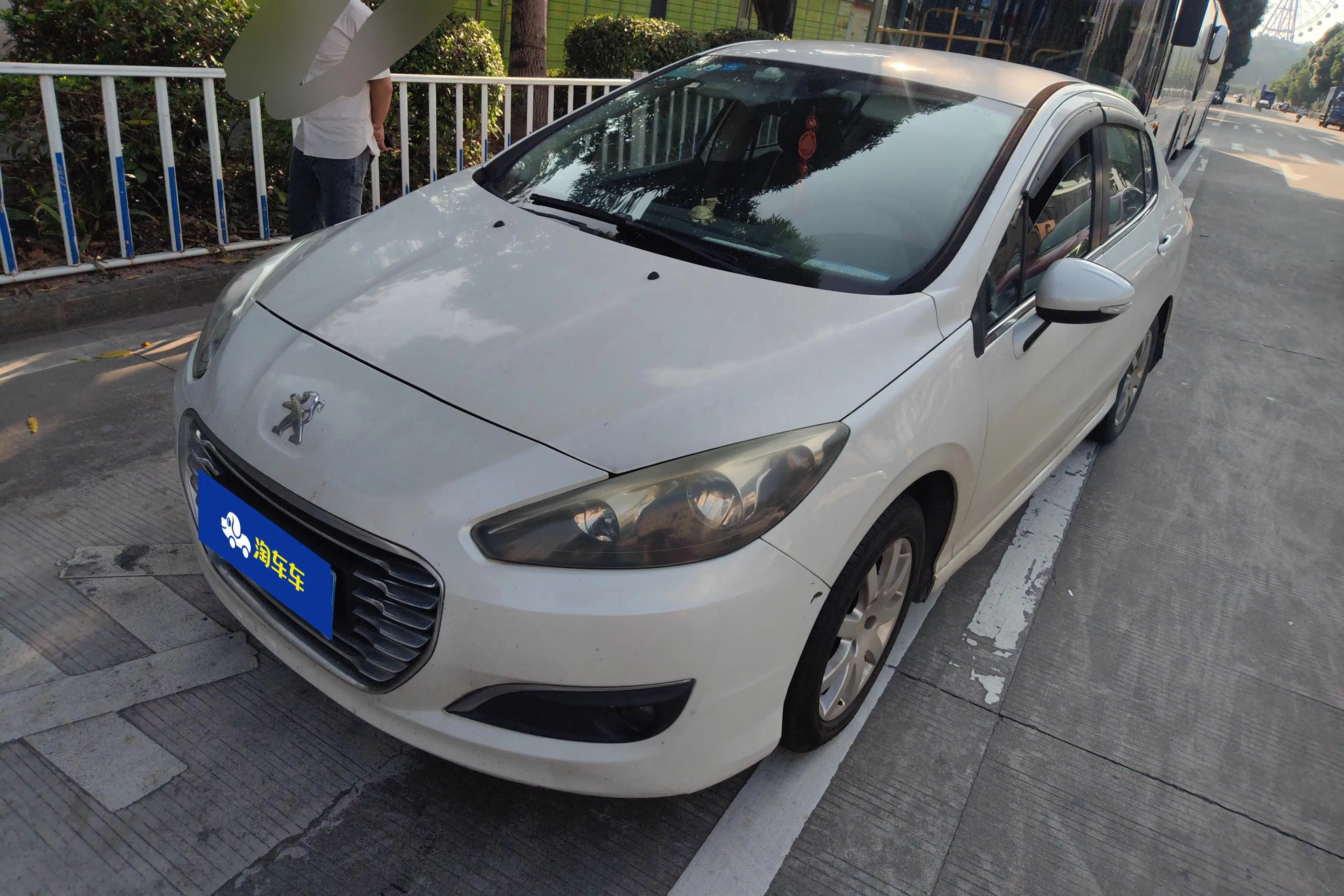 Peugeot 308  из Китая