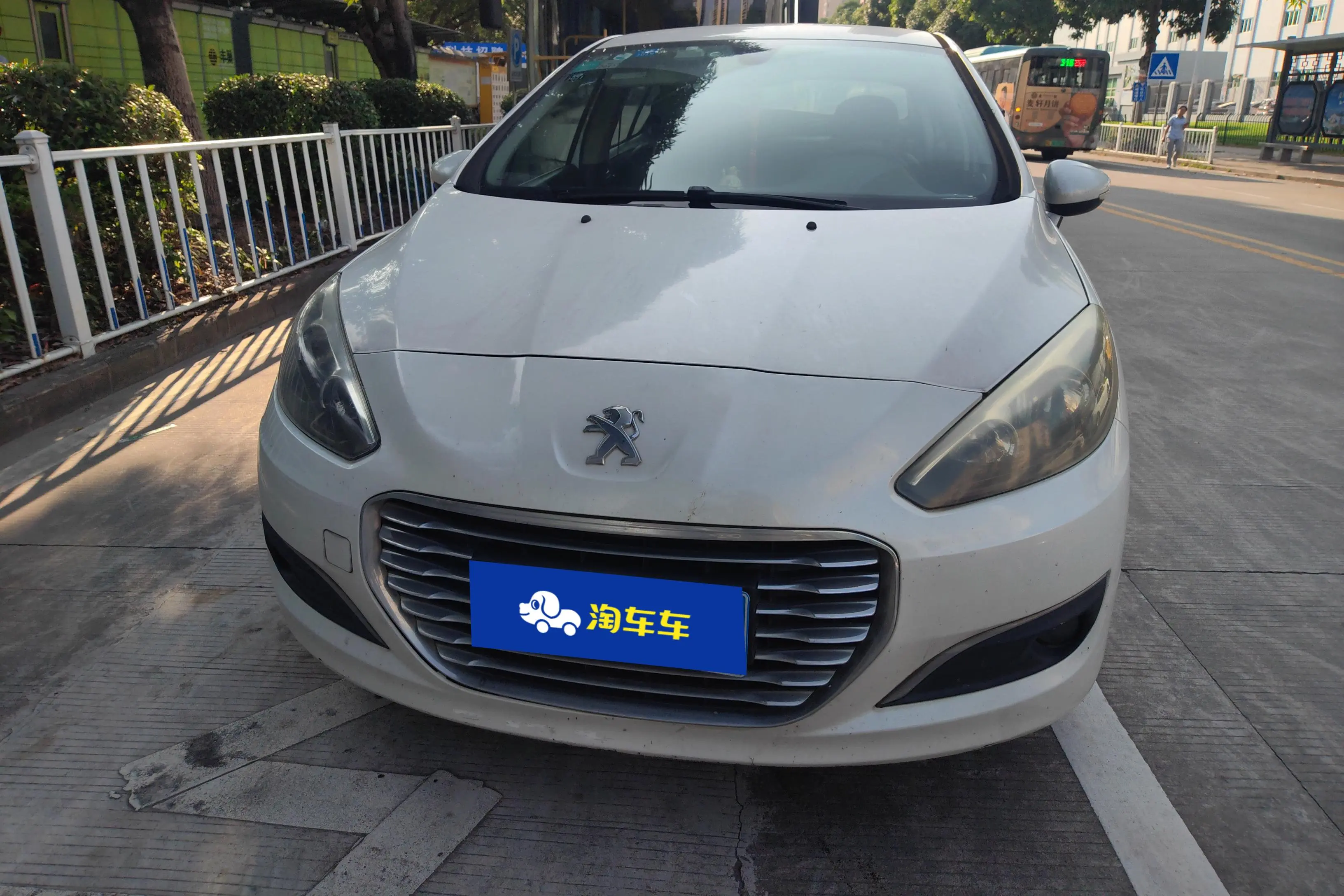 Peugeot 308  из Китая