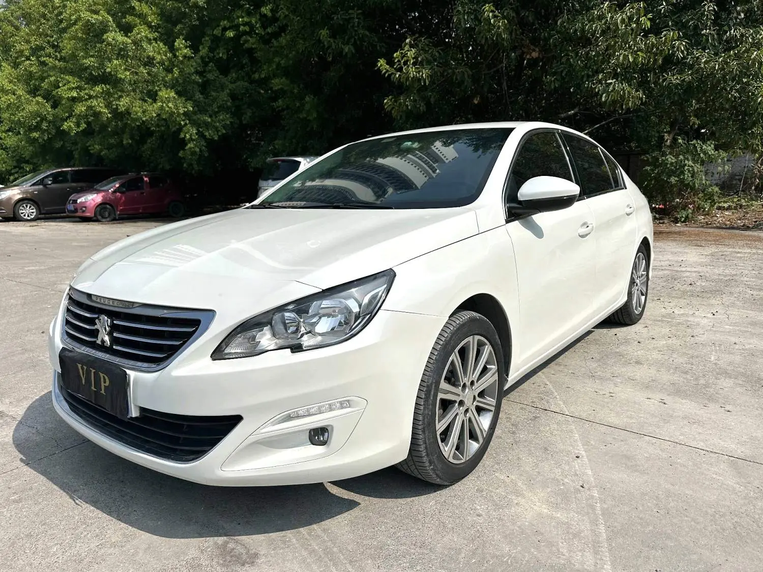 Peugeot 408
