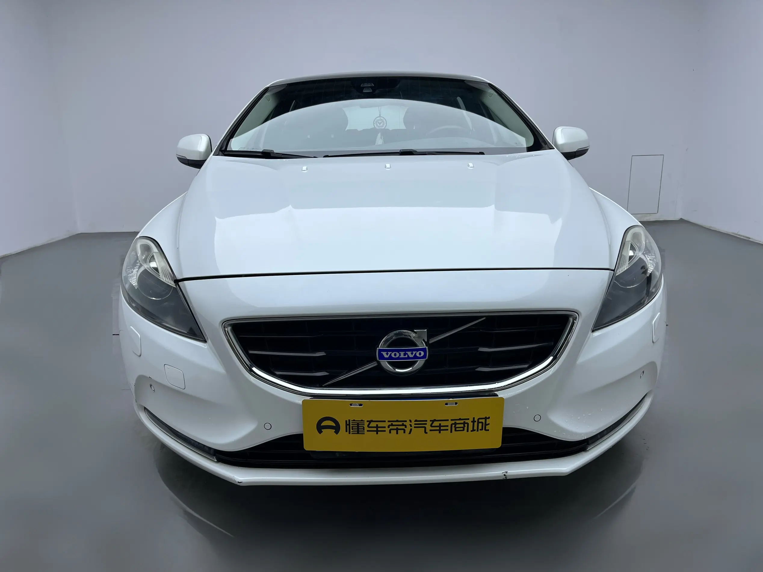 Volvo V40  из Китая