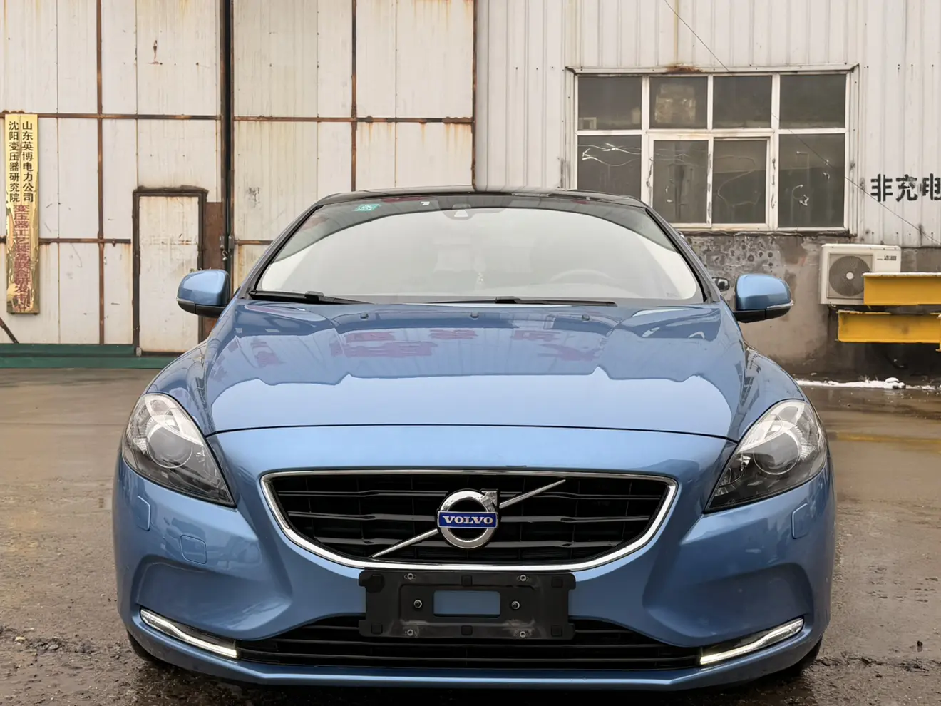 Volvo V40  из Китая